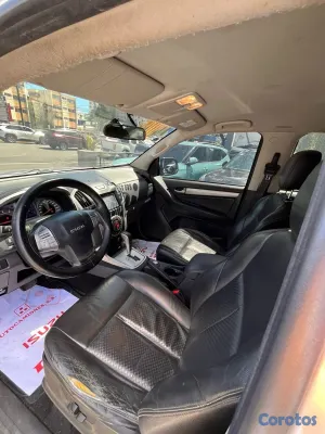 2015 Isuzu Mux — foto 4 / 10