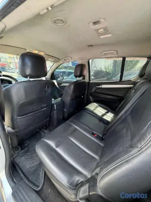 2015 Isuzu Mux — foto 5 / 10
