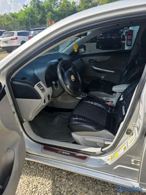 2012 Toyota Corolla — foto 7 / 8