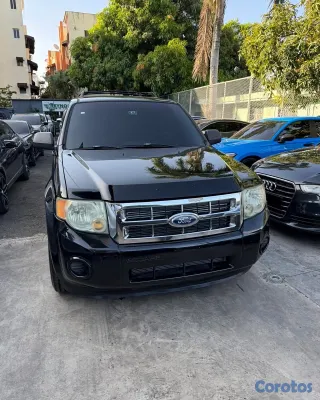 2010 Ford Escape — foto 3 / 9