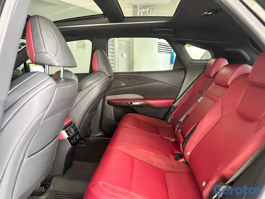 2023 Lexus Rx — foto 7 / 11