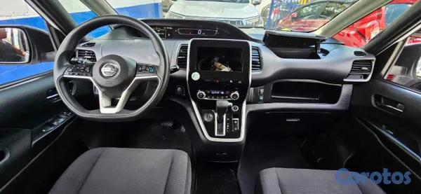 2019 Nissan Serena — foto 6 / 10