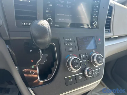 2020 Toyota Sienna — foto 3 / 11