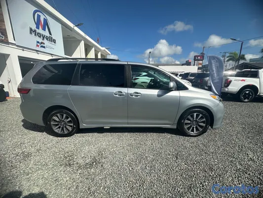 2020 Toyota Sienna — foto 6 / 11