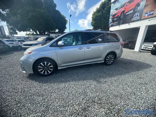 2020 Toyota Sienna — foto 7 / 11