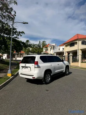 2010 Toyota Land Cruiser Prado — foto 4 / 10