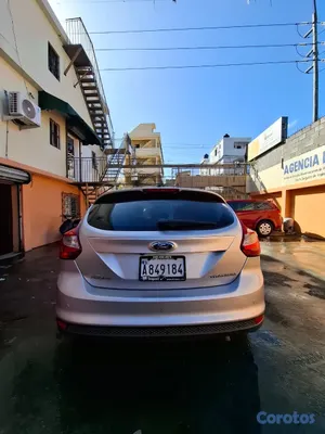 2014 Ford Focus — foto 3 / 6