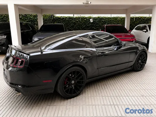 2014 Ford Mustang — foto 7 / 11