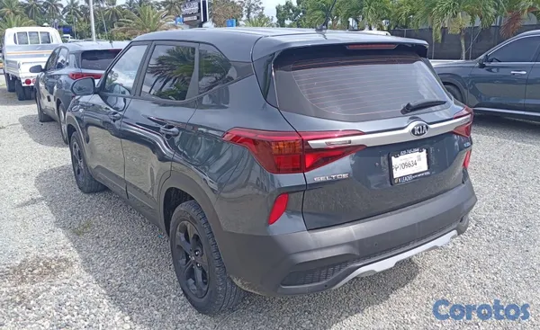 2020 Kia Seltos — foto 4 / 6