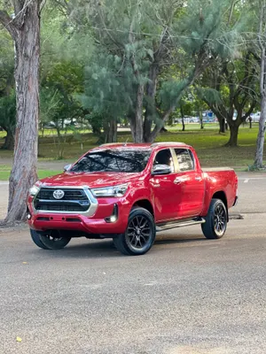 2022 Toyota Hilux — foto 2 / 4