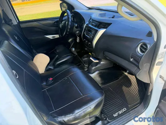 2016 Nissan Frontier — foto 6 / 9