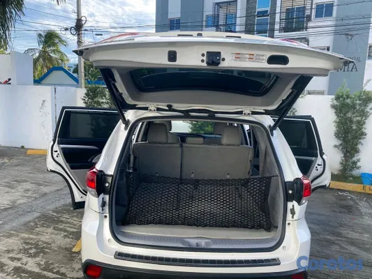 2017 Toyota Highlander — foto 2 / 11