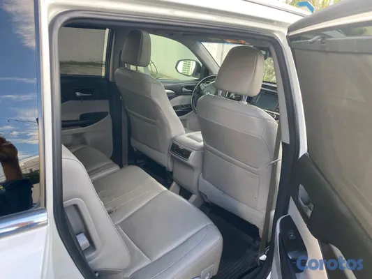 2017 Toyota Highlander — foto 4 / 11