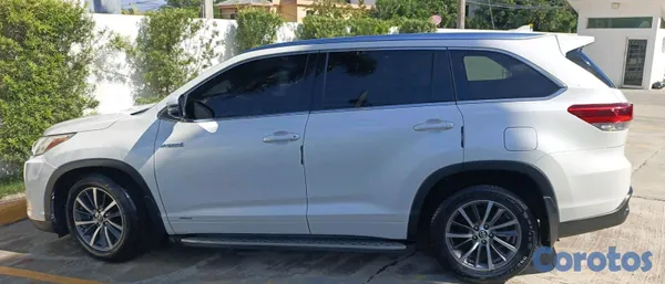 2017 Toyota Highlander — foto 10 / 11