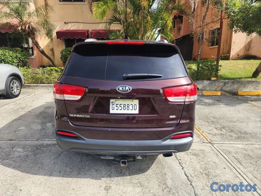 2016 Kia Sorento — foto 5 / 6