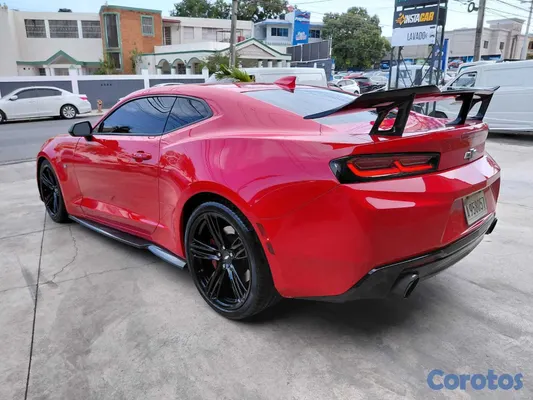 2017 Chevrolet Camaro — foto 4 / 10