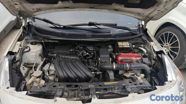 2016 Nissan Versa — foto 4 / 6