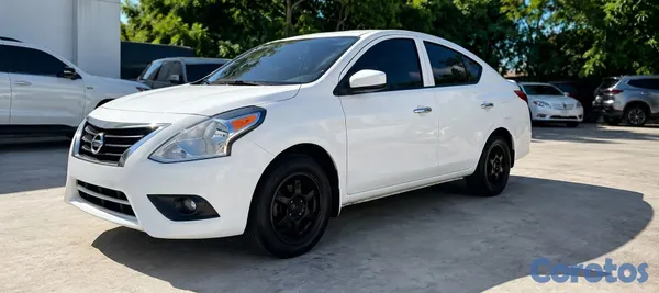2016 Nissan Versa — foto 5 / 6