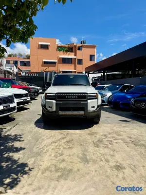 2025 Toyota Land Cruiser Prado — foto 2 / 10