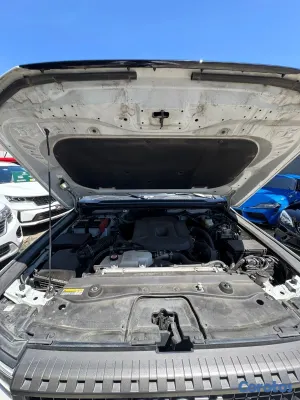 2025 Toyota Land Cruiser Prado — foto 9 / 10