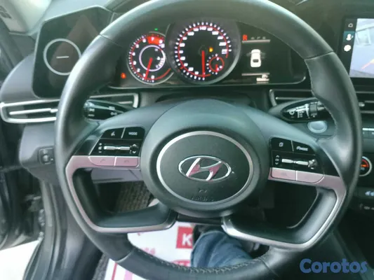 2021 Hyundai Avante — foto 7 / 10