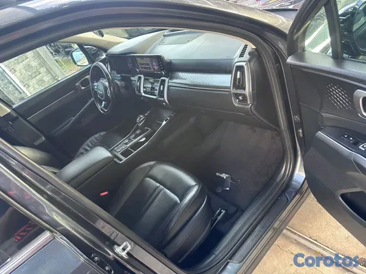 2022 Kia Sorento — foto 8 / 12