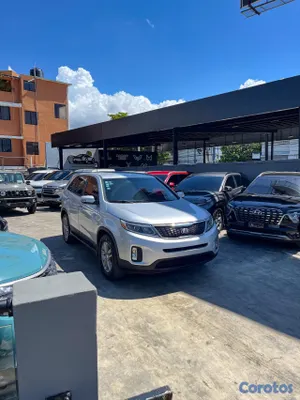 2014 Kia Sorento — foto 3 / 9