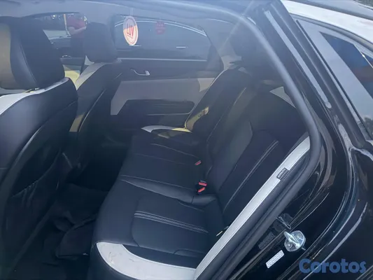 2021 Kia K-5 — foto 8 / 8