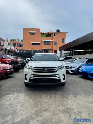 2019 Toyota Highlander — foto 2 / 10