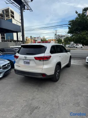 2019 Toyota Highlander — foto 6 / 10