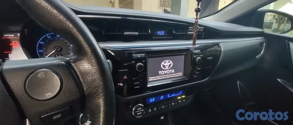 2015 Toyota Corolla — foto 12 / 16