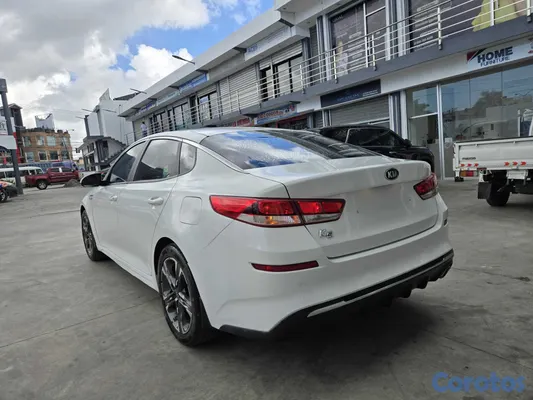 2020 Kia K-5 — foto 7 / 12