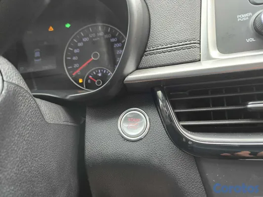2020 Kia K-5 — foto 11 / 12