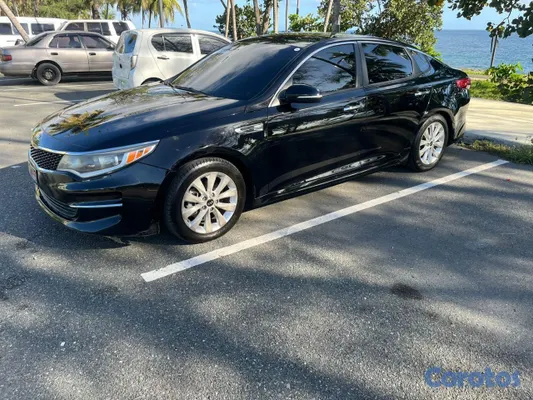 2019 Kia Optima — foto 7 / 10