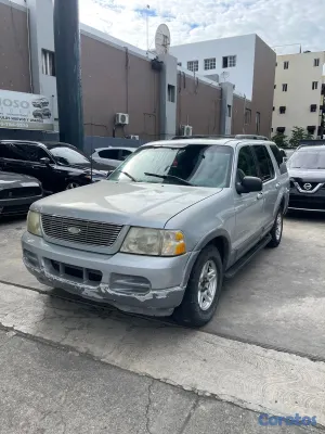 2002 Ford Explorer — foto 2 / 4