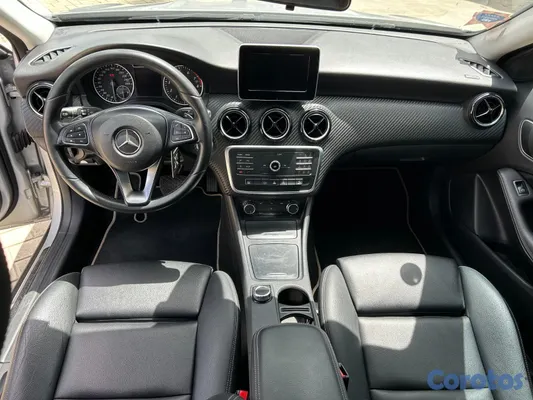 2017 Mercedes Clase GLA — foto 4 / 6