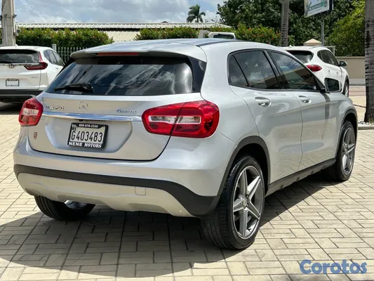 2017 Mercedes Clase GLA — foto 5 / 6