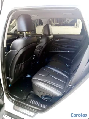 2019 Hyundai Santa Fe — foto 7 / 9