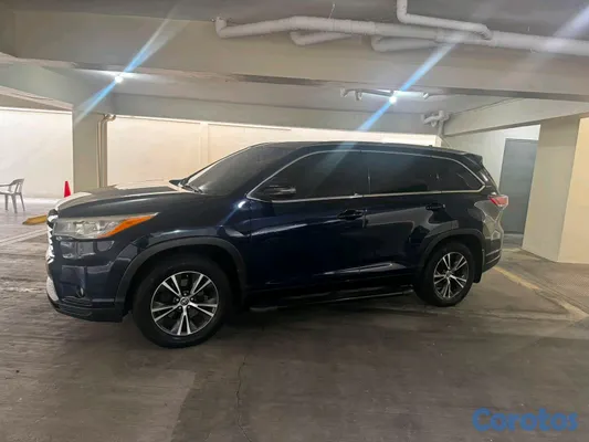 2016 Toyota Highlander — foto 4 / 8