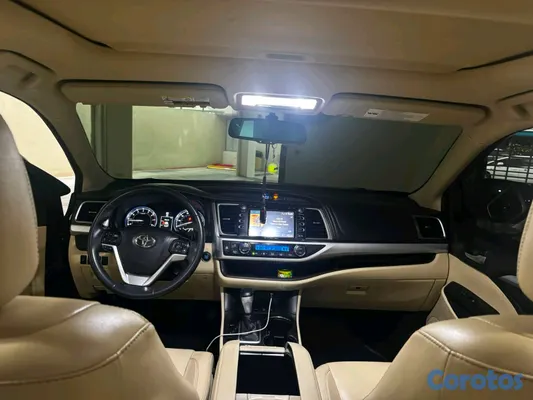 2016 Toyota Highlander — foto 7 / 8