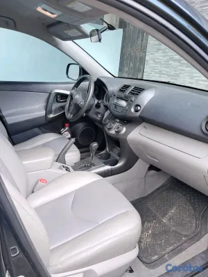 2011 Toyota Rav-4 — foto 5 / 7