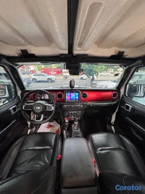 2019 Jeep Wrangler — foto 4 / 10