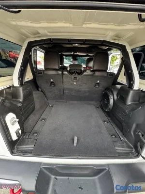 2019 Jeep Wrangler — foto 10 / 10