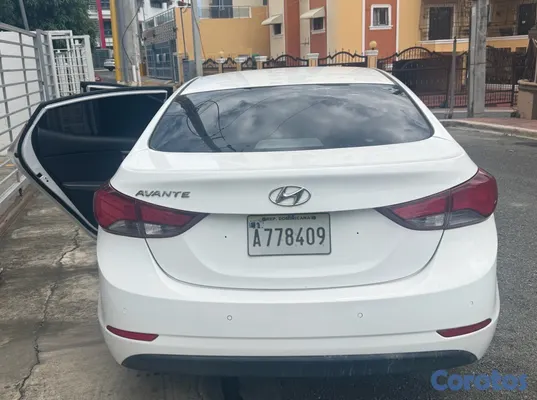 2014 Hyundai Avante — foto 3 / 6