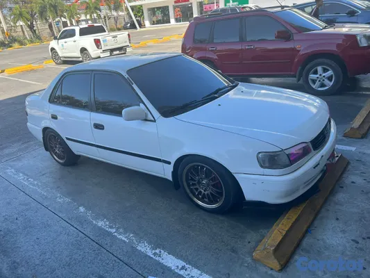 2000 Toyota Corolla — foto 2 / 6