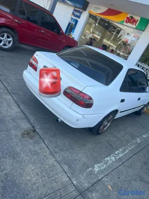 2000 Toyota Corolla — foto 3 / 6