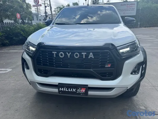 2025 Toyota Hilux — foto 3 / 11