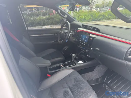 2025 Toyota Hilux — foto 5 / 11