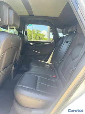 2016 Porsche Macan — foto 6 / 8