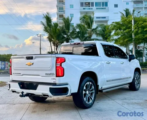2024 Chevrolet Silverado — foto 8 / 11